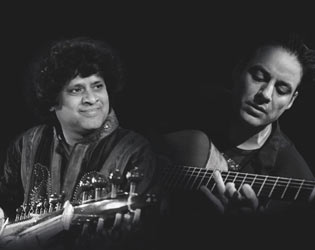 Sommerkonzert 2: „Indian Summer Night“ mit André Krengel André Krengel spielt im Steinway-Haus Düsseldorf