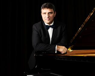 Pavlos Hatzopoulos bei Steinway Stuttgart Pavlos Hatzopoulos