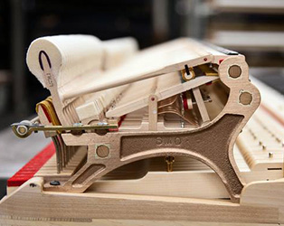 Wie funktioniert eine Klaviermechanik? Steinway Klaviermechanik - speziell Hammerköpfe
