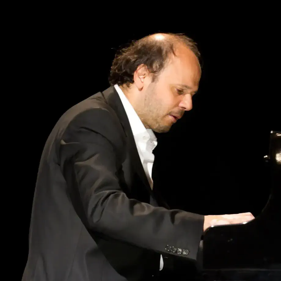Gustavo Casenave