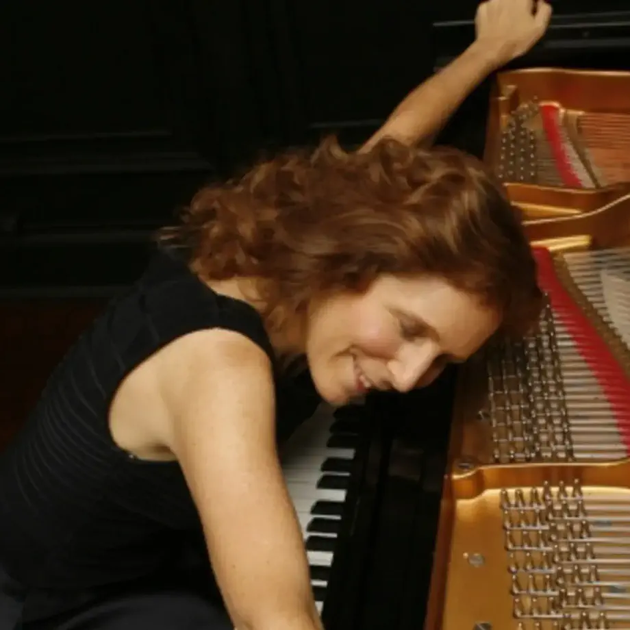Carolyn Enger