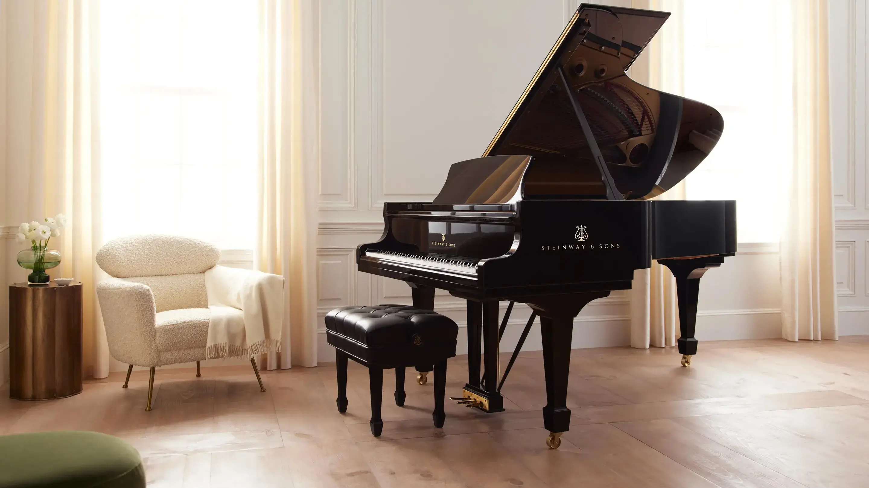 Steinway Flügel zu Hause im Wohnzimmer