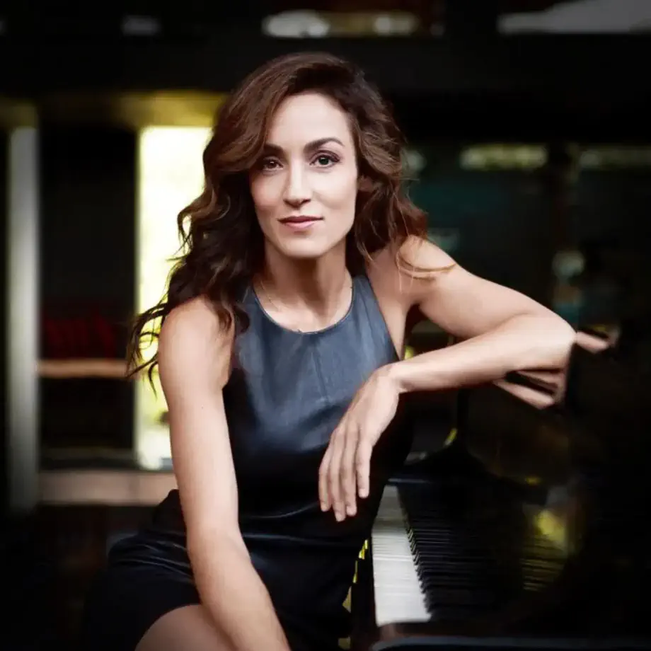 Marta Aznavoorian