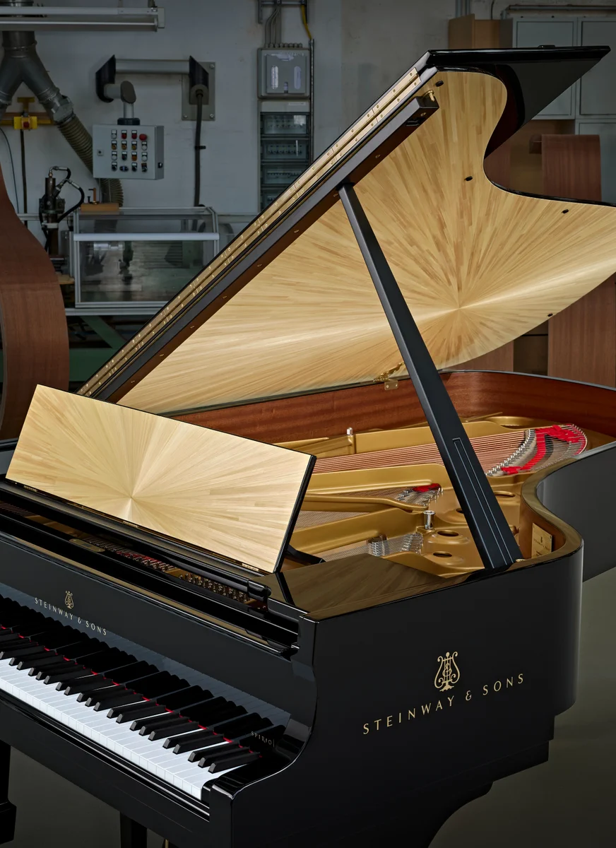 Steinway Straw Marquetry Flügel