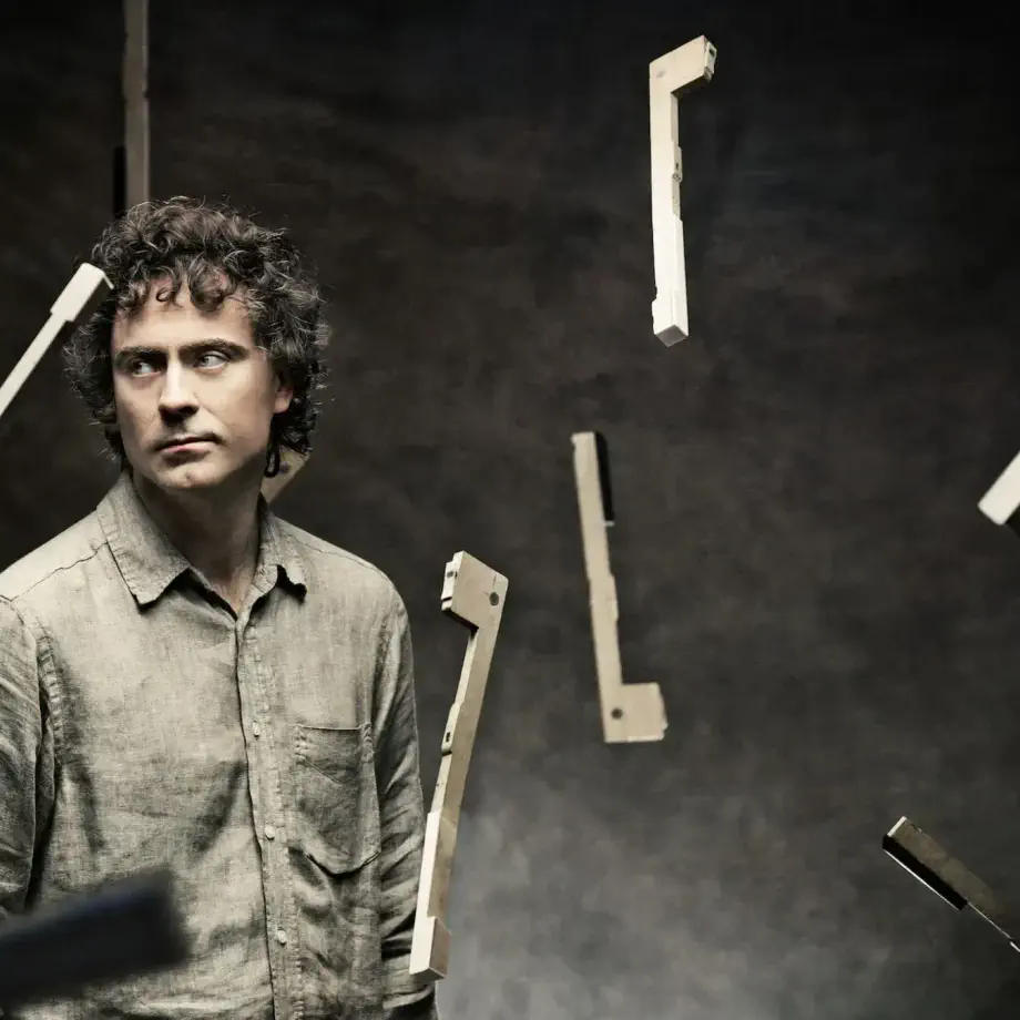 Paul Lewis