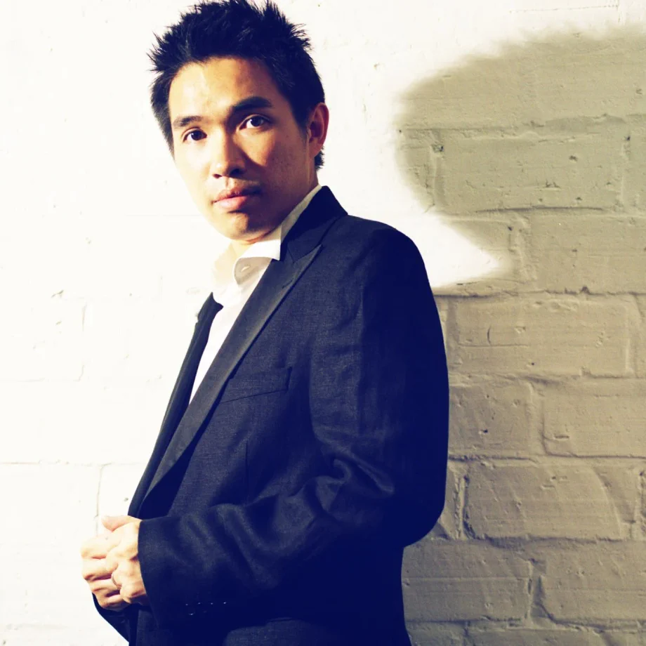 Warren Lee